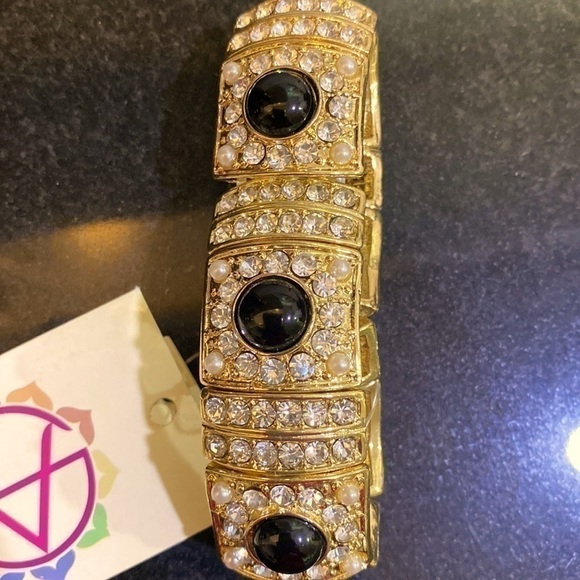 Amrita Singh Emma Stretch Cuff Jet Black.Jet black beads with crystal/pearls.NWT - Picture 5 of 9